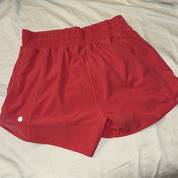 Lululemon high rise hotty hot shorts in hot pink size 6. Like new. 4” - Picture 2 of 2